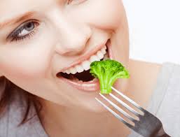 Que alimentos consumir para mantener la salud dental?